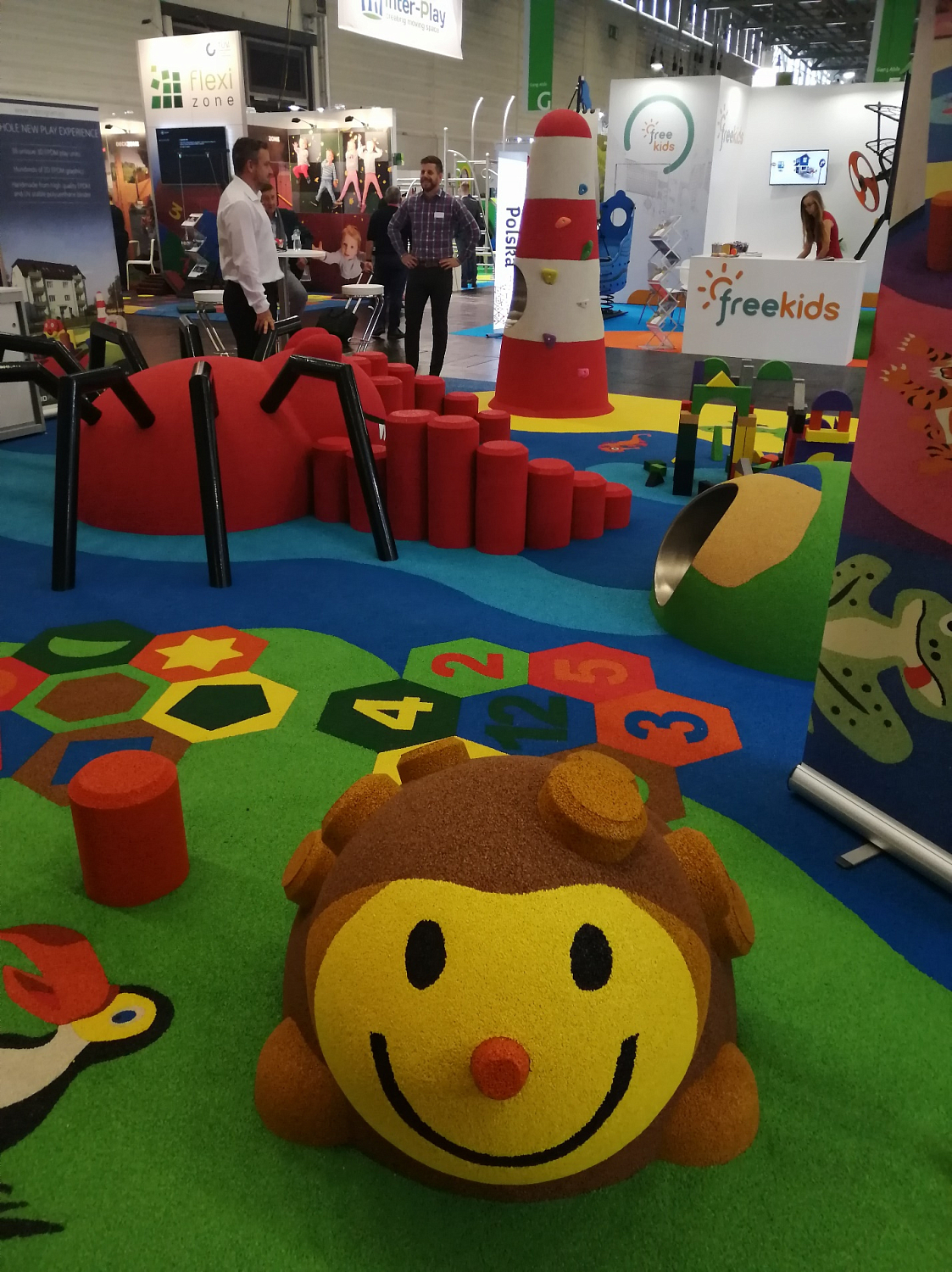 UMAGS компаниясының өкілдері FSB 2019 Köln көрмесін тамашалады.